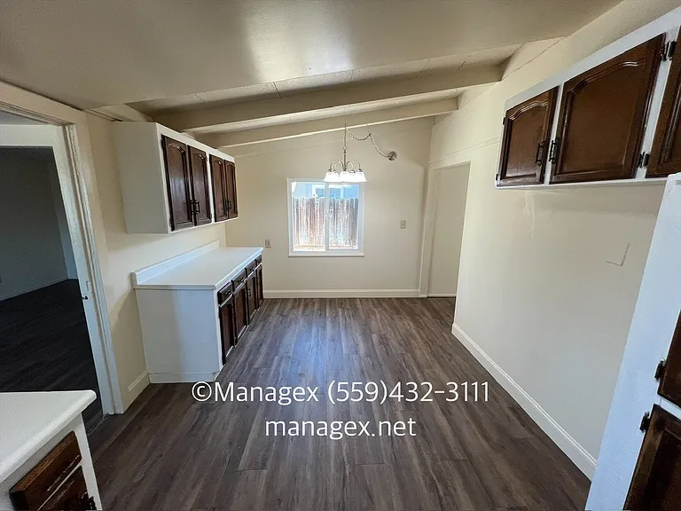 4256 N Millbrook Ave — Photo 6