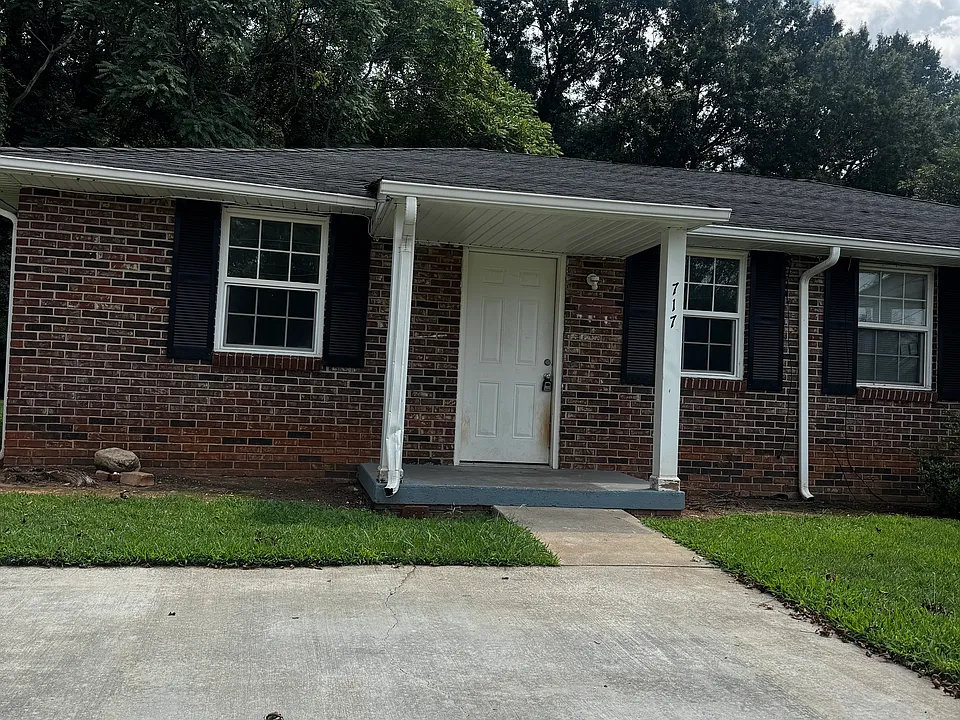 717 Burdine Rd #717