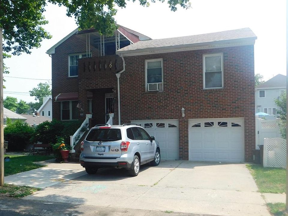 1st image of 271 Mallory Ave