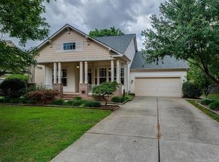 8807 Blakeney Dr, Charlotte, NC 28277