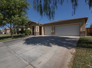127 Mackenzie Pl, Brawley, CA 92227