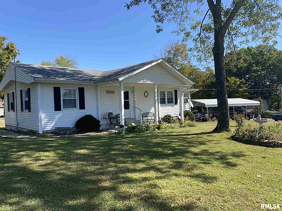 2nd image of 385 Marina Cir