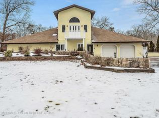 1046 Silverton Rd, Toms River, NJ 08755