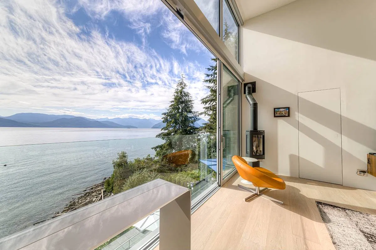 Brunswick Beach Rd, Lions Bay — Photo 3