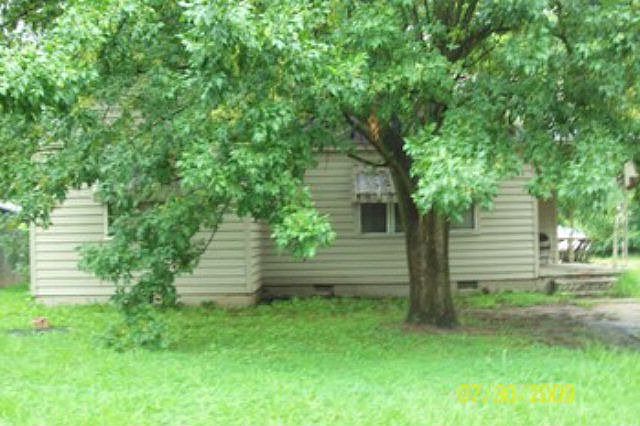 2nd image of 527 Rosemary Ln