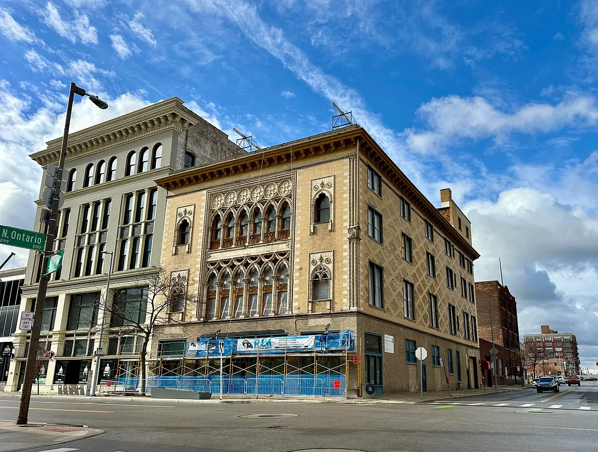 Building Photo - 725 Jefferson Ave #202