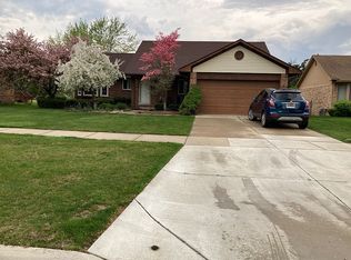 45706 Hanford Rd, Canton, MI 48187