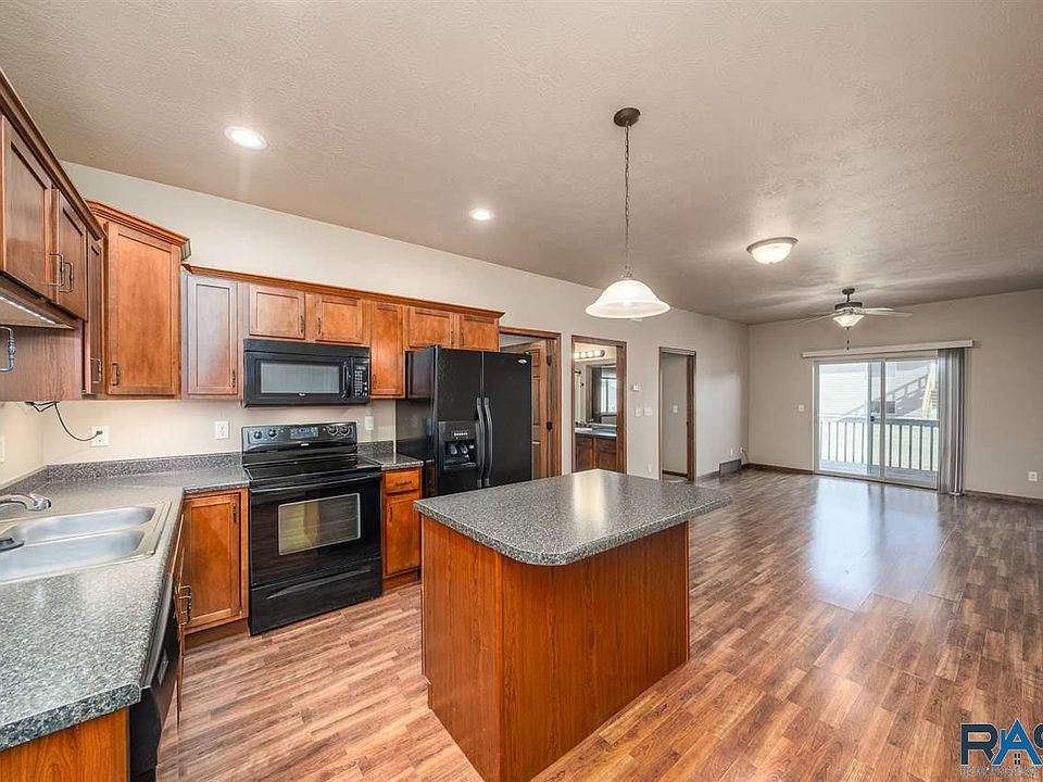 408 Macey Ave Harrisburg, SD, 57032 - Apartments for Rent | Zillow
