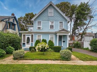 8 Martin St, West Haven, CT 06516