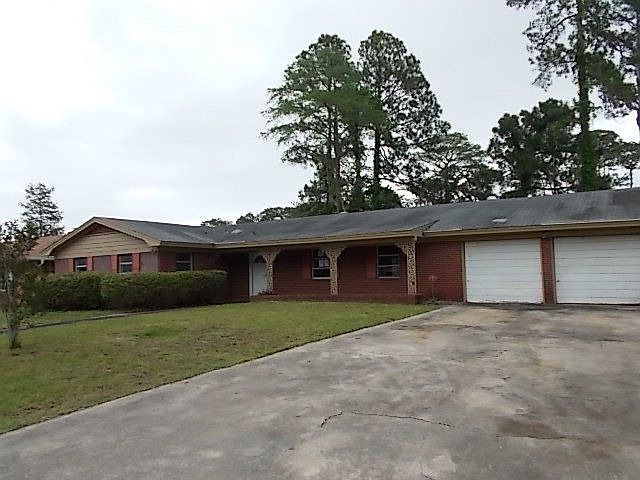 1st image of 168 Fairway Oaks Dr