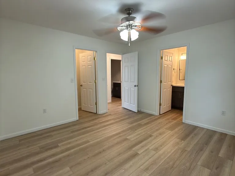 1960 McCutchen Dr — Photo 11