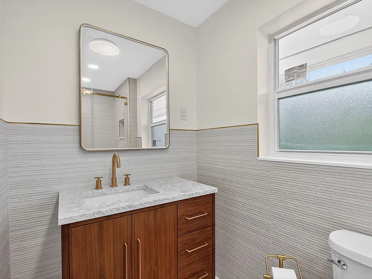 1221 Singer Dr — Photo 21