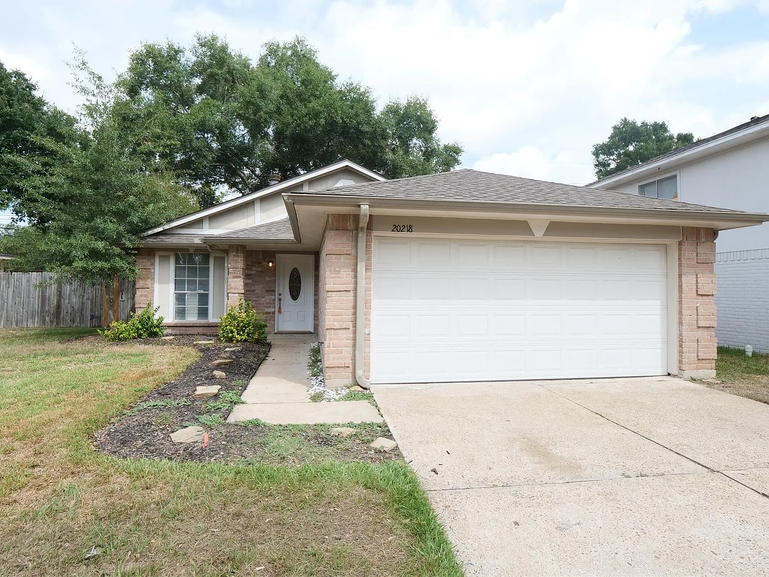 2 bed, 2.0 bath, 1028 sqft, $1,600 — Photo 1