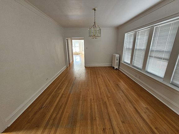 4th image of 6545 N Mozart St #3