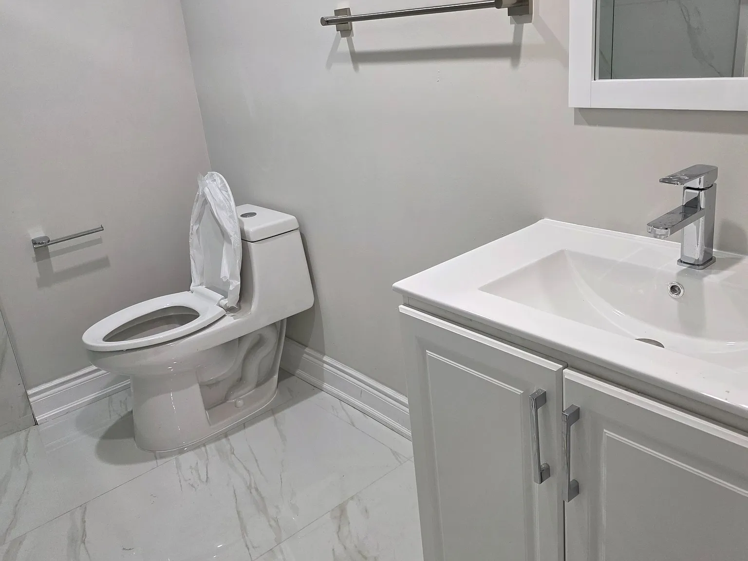3 bed, $2,500 — Photo 2