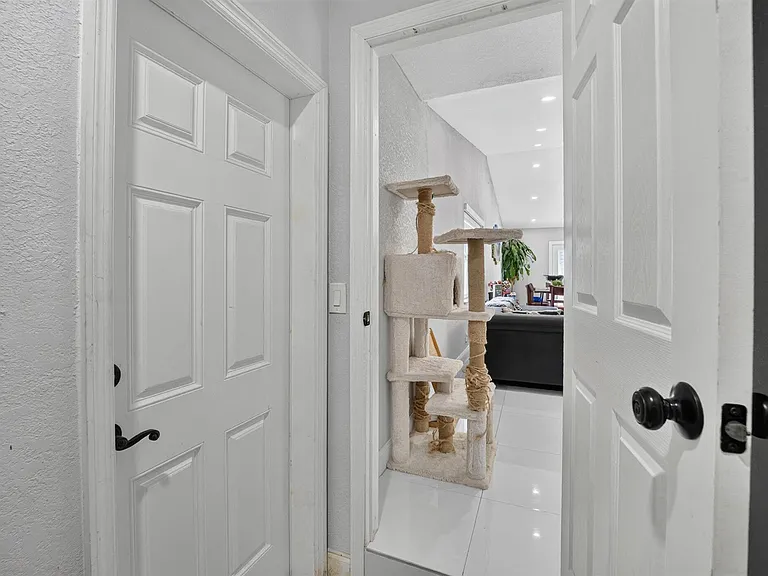 8131 NW 44th Ct — Photo 55