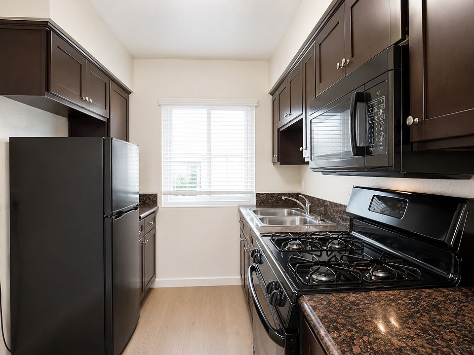 1st image of 2877 A St #28