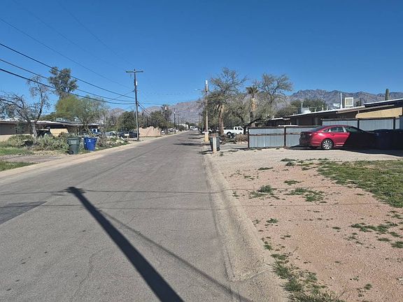 5th image of 2603 N Fair Oaks Ave