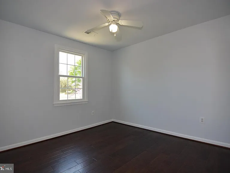 714 Hurley Ave — Photo 24