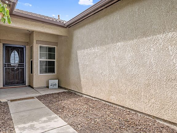 4th image of 2715 E La Vida Avenue