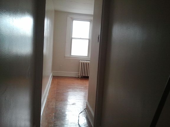 3rd image of 1929 72nd Ave