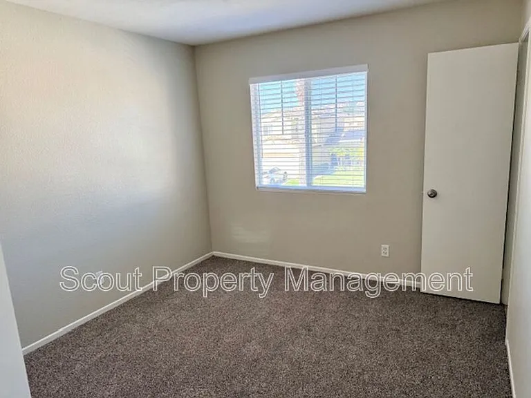 43174 Teramo St — Photo 14