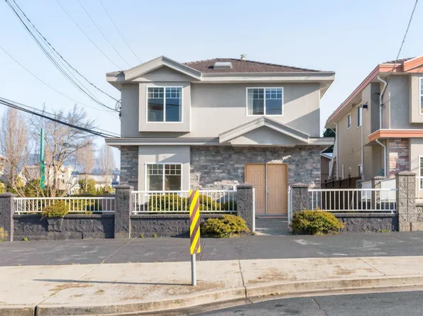 6698 Union St, Burnaby, BC V5B 1X1