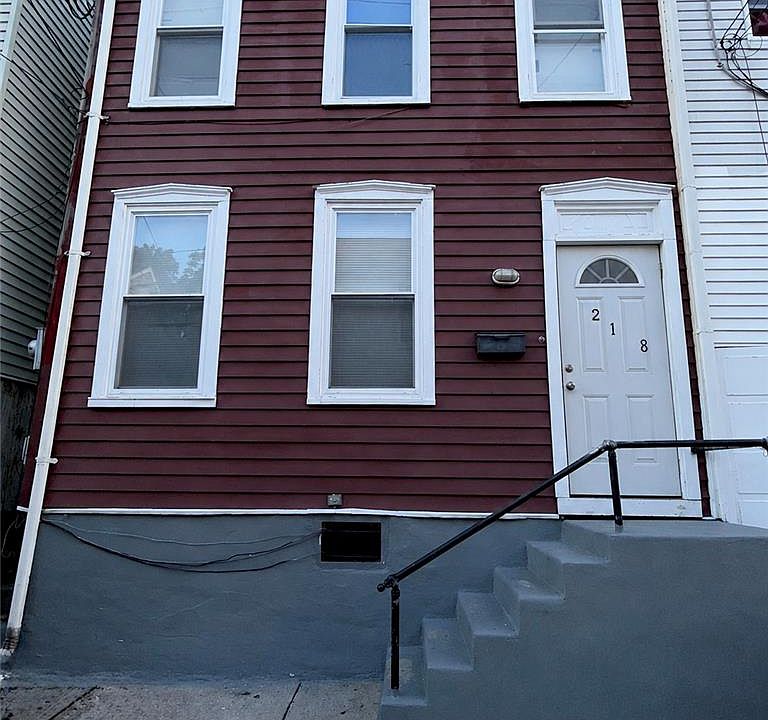 1st image of 218 N Hall St