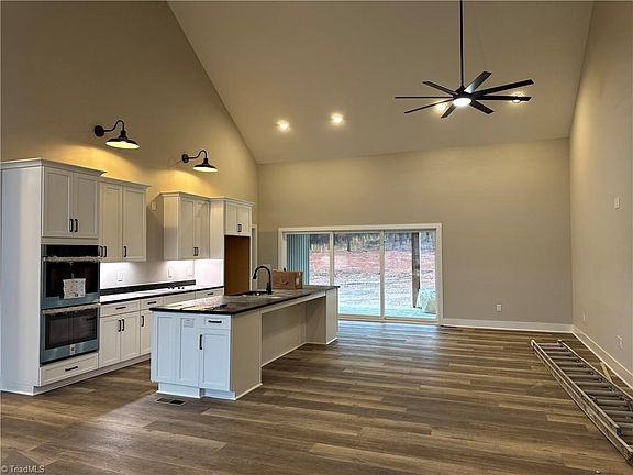 2nd image of 1314 Riverside Dr