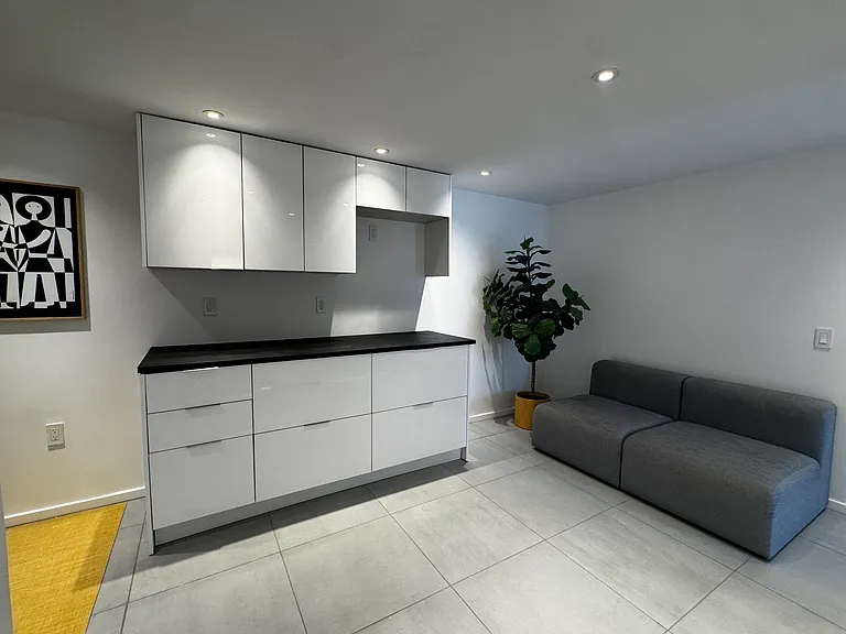 32 Rayton Rd — Photo 10