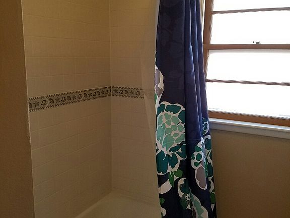 5th image of 2250 S 51st St