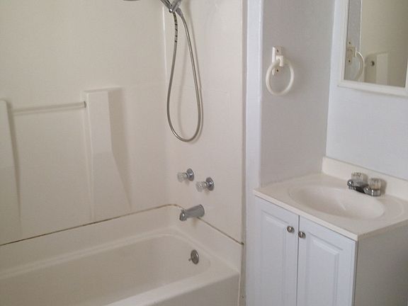 5th image of 638 N Pierce St
