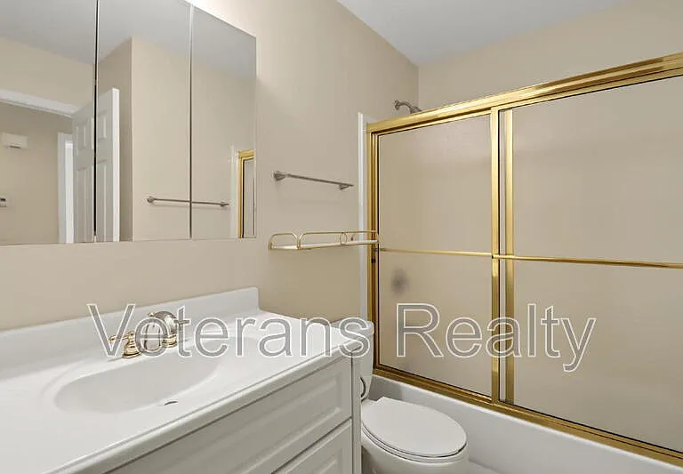 1285 Kensington Dr — Photo 11