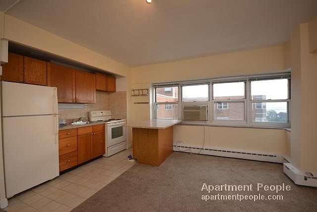 1st image of 4960 N Marine Dr APT 1512