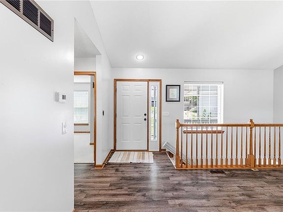 4th image of 18616 Primrose St