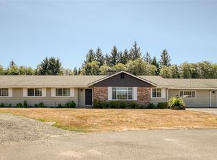 4 Tweed Pl, Cosmopolis, WA 98537