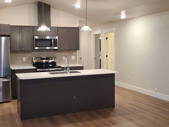 2nd image of 810 Cooley St #301