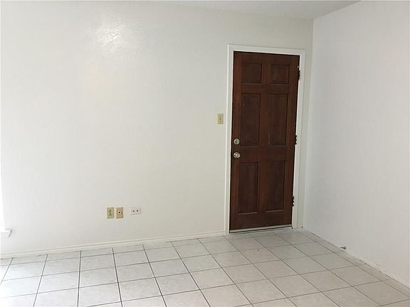 4th image of 3452 Stanley Ave