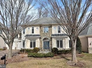 7438 Old Maple Sq, Mc Lean, VA 22102