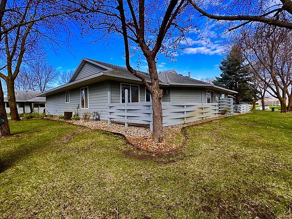 3rd image of 314 Bogey Ln