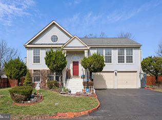 3496 Lacrosse Ct, Woodbridge, VA 22193