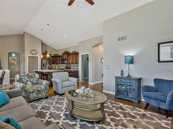 5th image of 2813 N Woodridge St