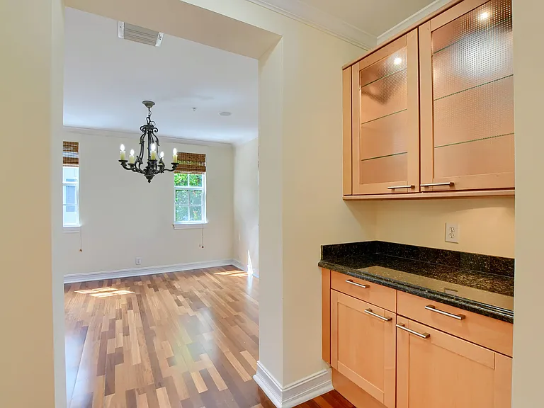503 N Mallory Cir — Photo 13
