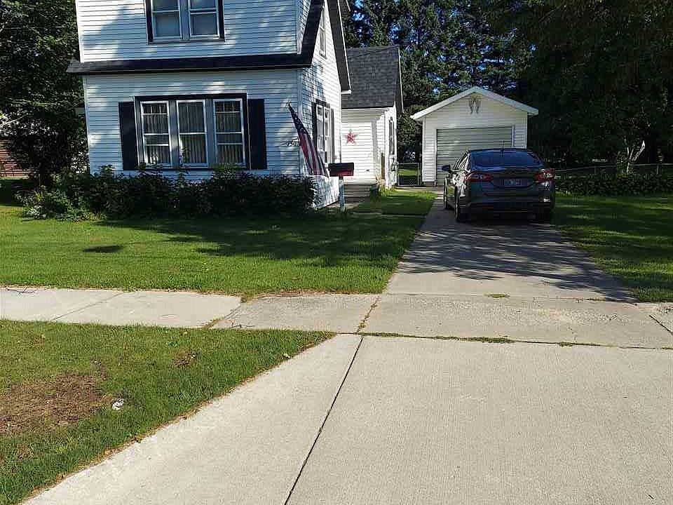 2nd image of 750 Garden Ave
