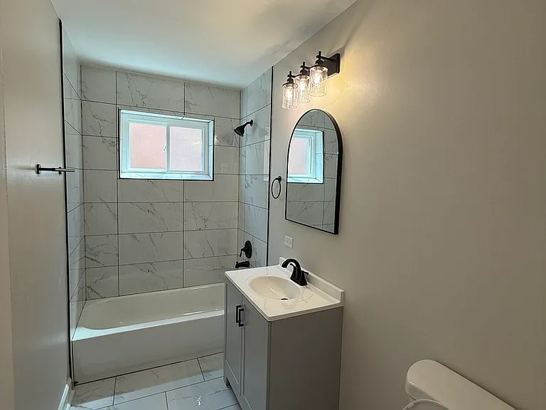 5321 S Kostner Ave — Photo 10