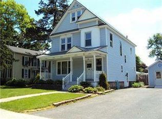 32 State St, Middleport, NY 14105
