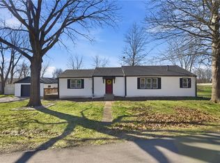 401 W Main St, Freeman, MO 64746
