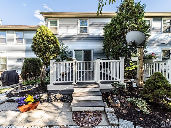 2nd image of 10 Sierra Ct #1807