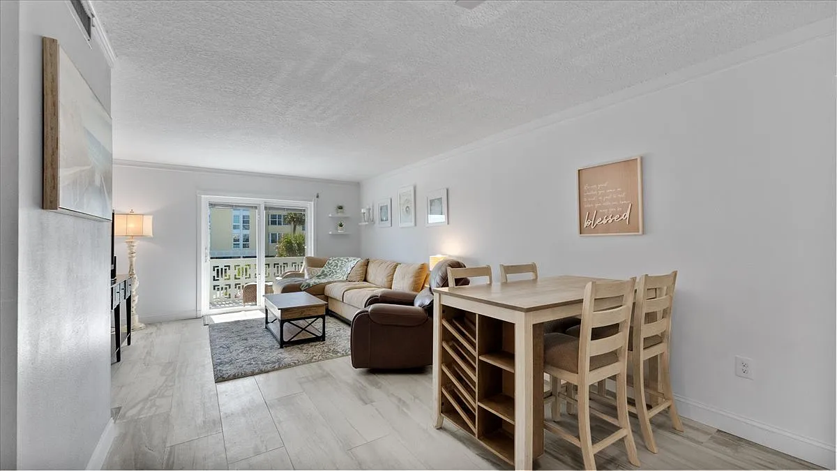 1 bed, 754 sqft, $2,600 — Photo 4