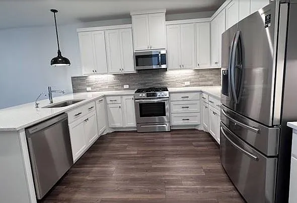 2 bed, 2.5 bath, 1841 sqft, $2,700 — Photo 4